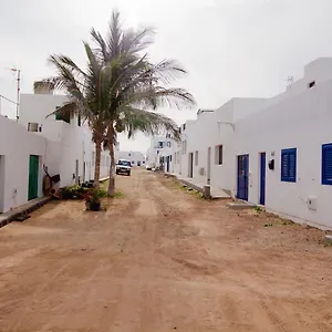 Apartamento La Graciosa Casa Patio Y Terraza