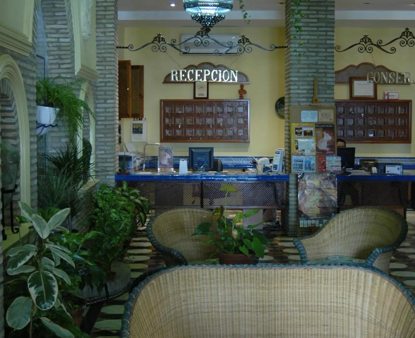 Hotel Anfiteatro Romano Santiponce 3*,